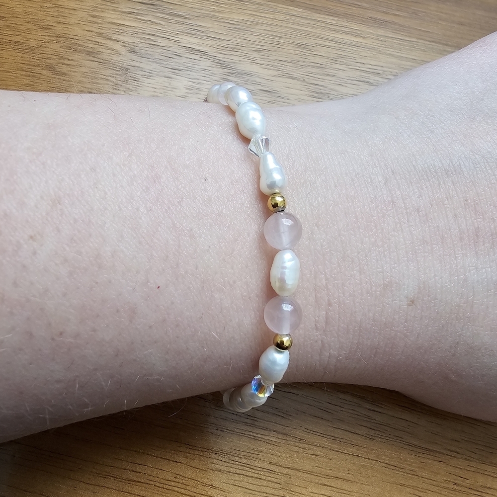 Vintage Freshwater Pearl & Rose Quartz Bracelet with Gold Tone Filigree Clasp
